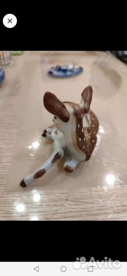 Фарфоровые статуэтки жираф и олень
