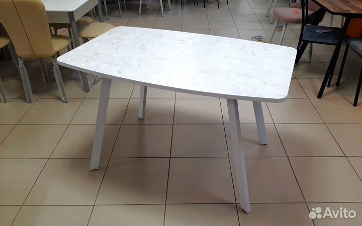 Кухонный стол