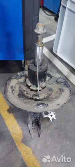 Амортизаторы передние тойота камри V70