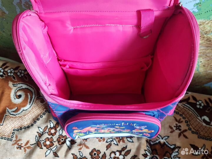 Ранец Proff для девочки «Божья коровка и бабочки»