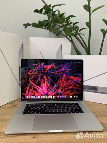 MacBook Pro 15 2019 i7 16gb 256gb