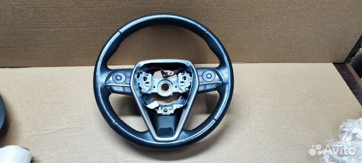 Руль с подогревом в сборе без подушки Camry 70