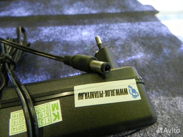 Блок питания для оргтехники 9В-2А (5,5*2,5)