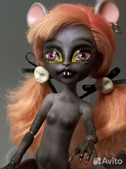 Монстр Хай ооак Мауседес Кинг летучая мышка