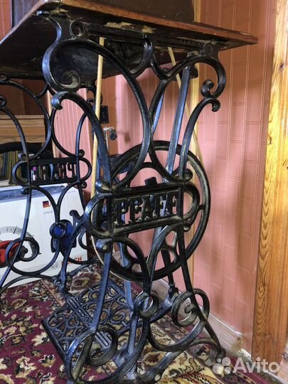 Швейная машинка pfaff