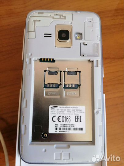 Телефон Samsung j1