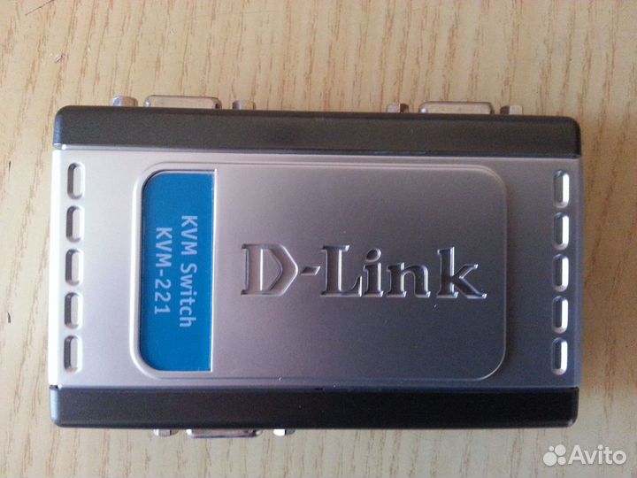 D-Link KVM-221 (VGA, USB и поддержка звука)