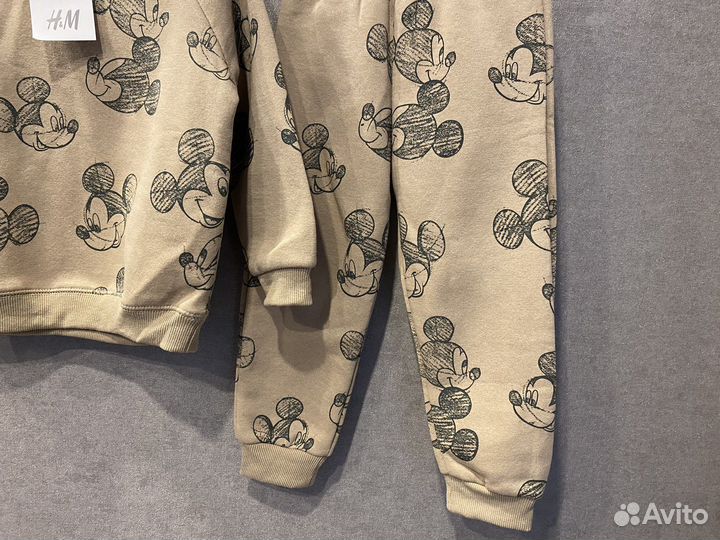 Костюм H&M новый 104