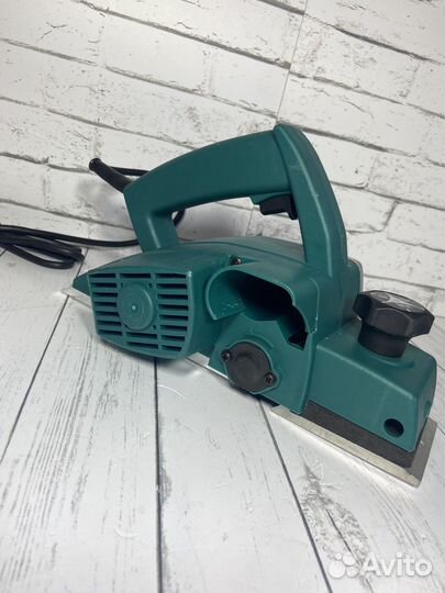 Сетевой рубанок makita