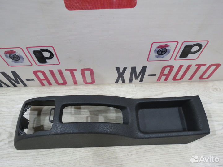 Накладка ручника Renault Sandero 2