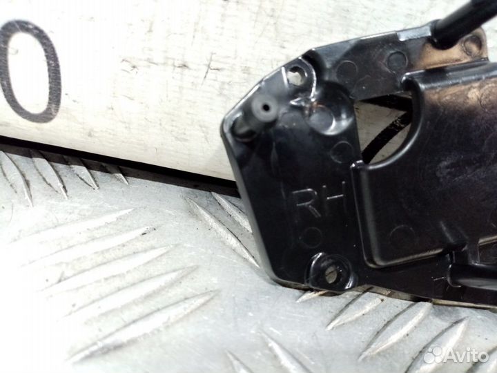 Б/У Кронштейн кнопок руля правый#001