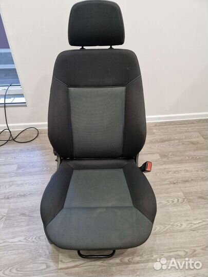 Astra H кресла