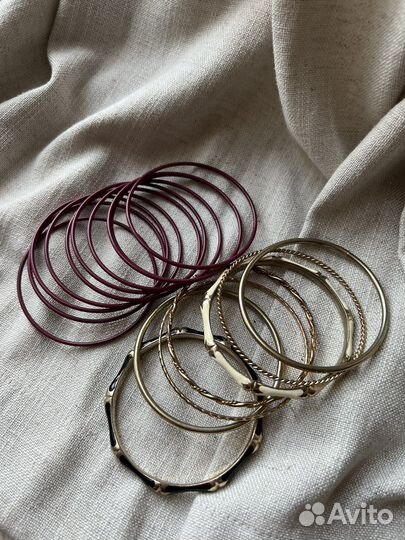 Стильные женские браслеты / бижутерия