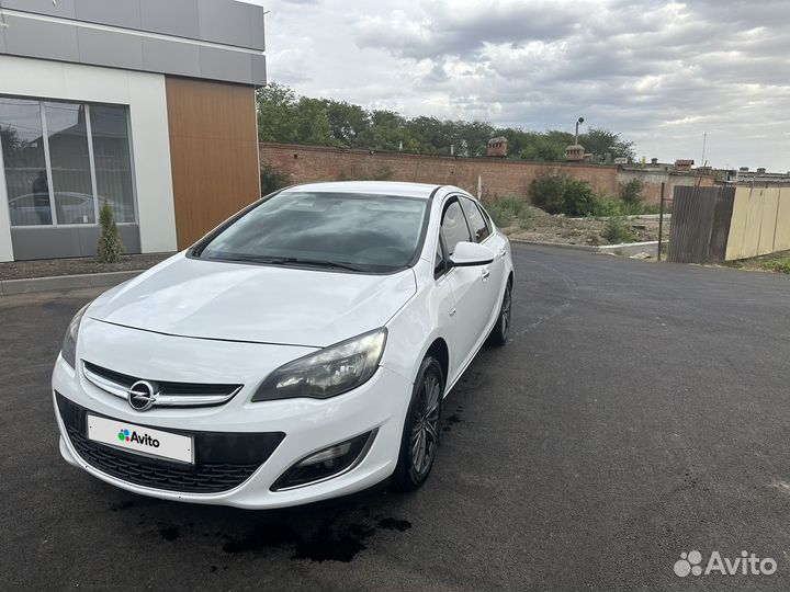 Opel Astra, 2013