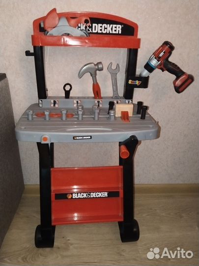 Мастерская Smoby Black and Decker с инструментами
