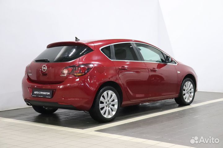 Opel Astra 1.4 МТ, 2011, 215 155 км