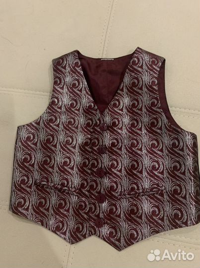 Жилет нарядный, размер 104