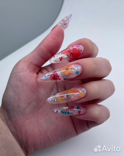 Маникюр/педикюр/наращивание