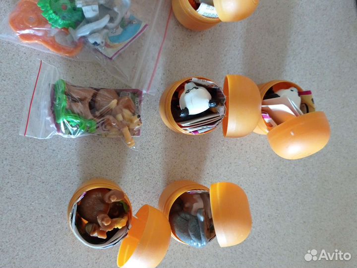 Kinder Маша и Медведь 2023