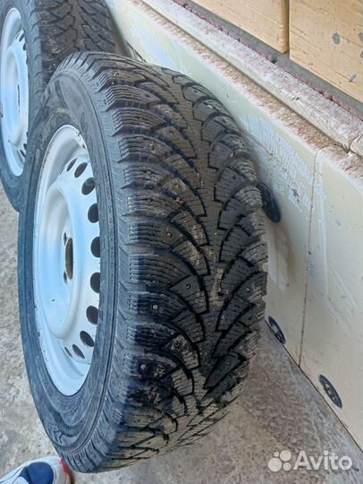 Зимняя резина Nokian с дисками r 15