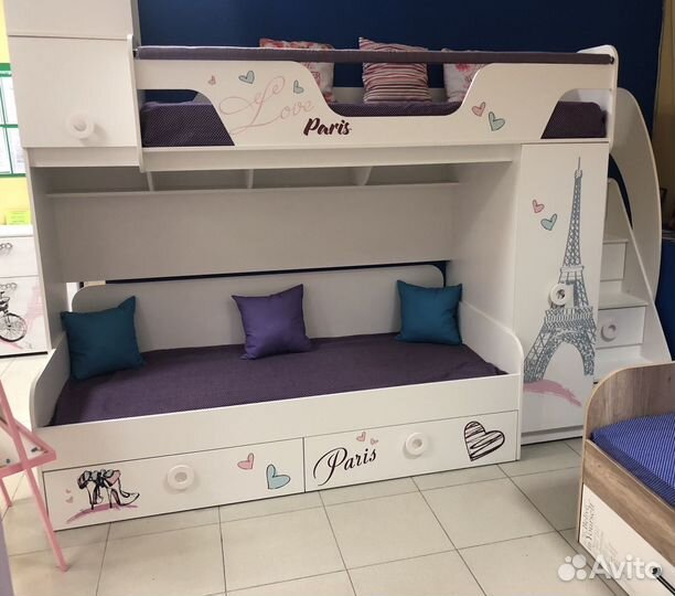 Двухъярусная кровать