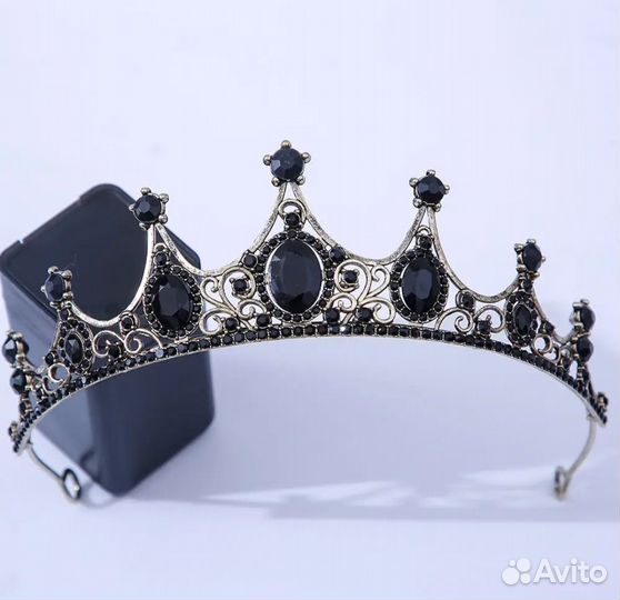 Чёрная корона, тиара