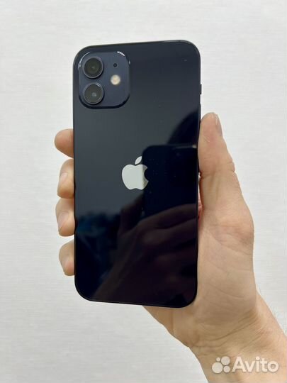 iPhone 12, 64 ГБ