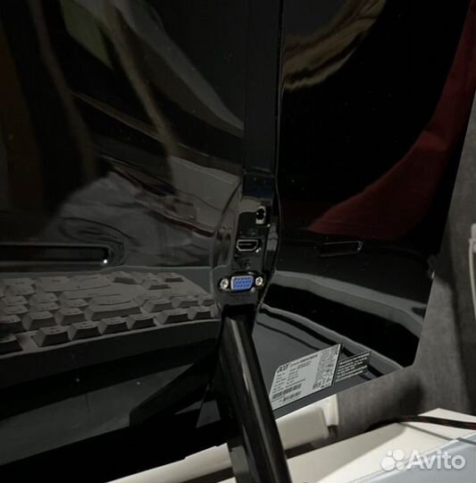 Безрамочный монитор 24 дюйма acer