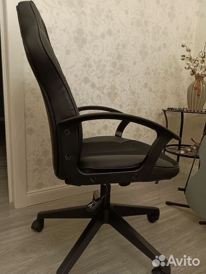 Компьютерное кресло