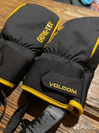 Варежки Volcom Goretex L Bryan Iguchi