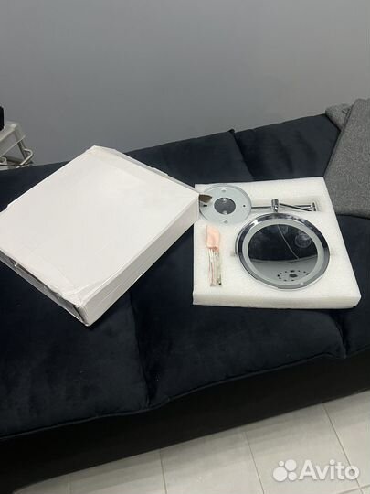 Зеркало с увеличением, настенное