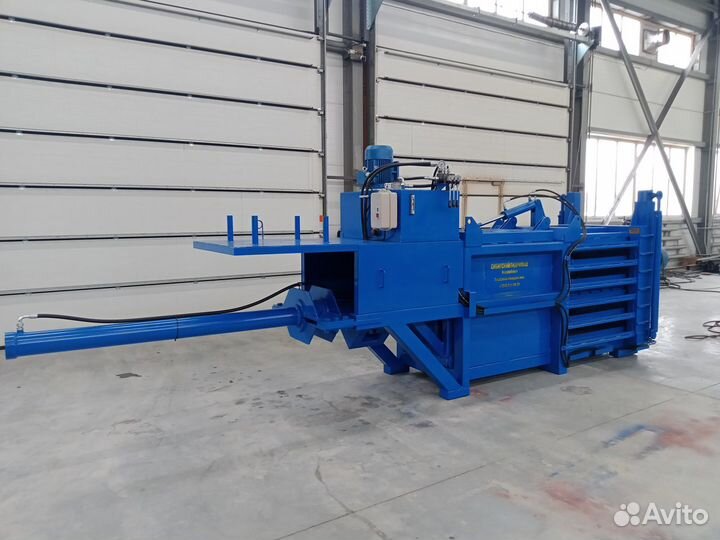 Горизонтальный пресс для пакетирования макулатуры