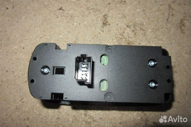 Блок кнопок правой двери Мерседес Актрос