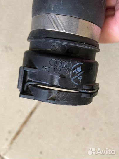 Патрубок охлаждения лев верхн Audi A6 С7 4G0122101