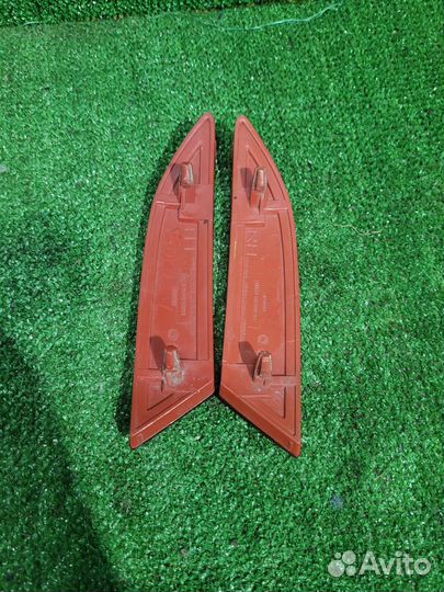 Отражатель заднего бампера Ford Focus 3 Хэтчбек