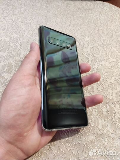 Samsung Galaxy S10, 8/128 ГБ