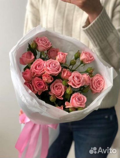 Букет из кустовых роз