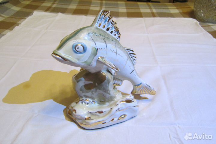 Статуэтка фарфор рыба Дулево