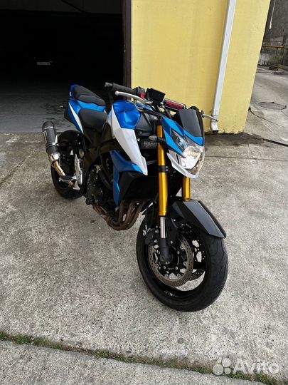 Suzuki gsx-s 750
