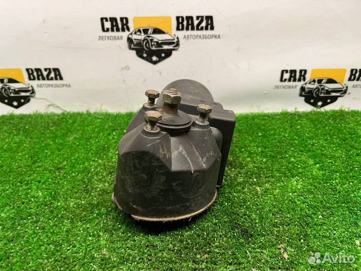 Моторчик стеклоочистителя передний