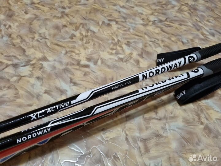 Продам лыжный комплект: лыжи, ботинки, палки