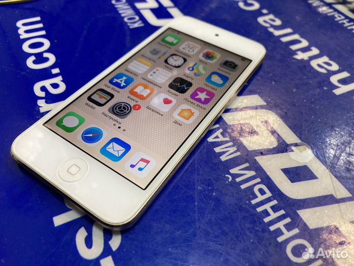 Плеер Apple iPod touch 6