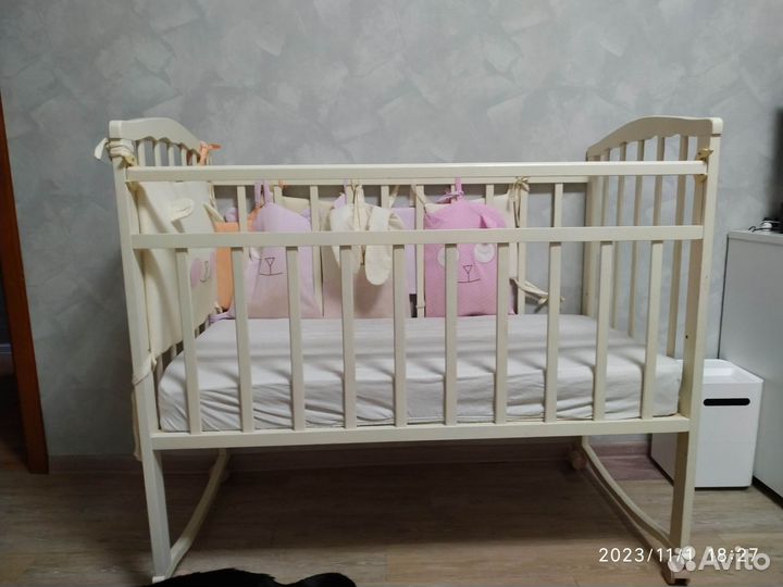 Кроватка детская