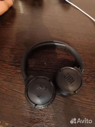 Беспроводные наушники jbl tune 560bt