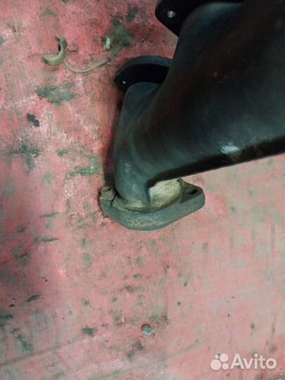 Выпускной коллектор m112 правый