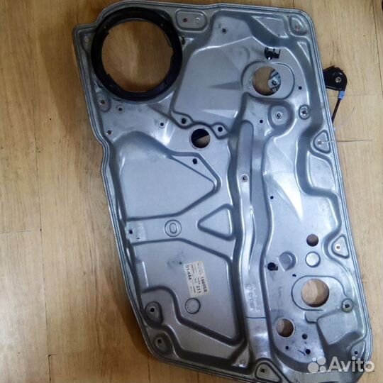 Стеклоподъемник П.П. VW Passat B5