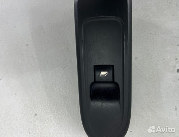 Блок управления стеклоподъемниками передний правый