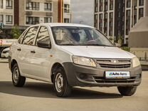 ВАЗ (LADA) Granta 1.6 MT, 2015, 164 730 км, с пробегом, цена 385 000 руб.