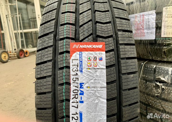Nankang WA-1 315/70 R17 121S