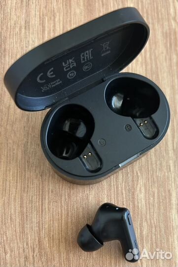 Беспроводной наушник Philips